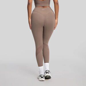 BetterMe High-Stretch Performance Leggings in Cocoa